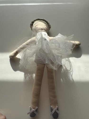 White company ballerina ballet - company,