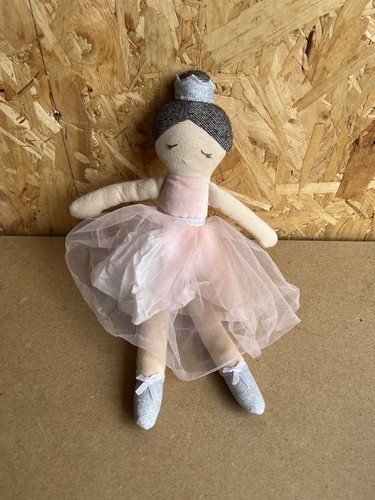Little white company doll - white,