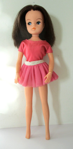 Pretty vintage 1980s brunette - pretty,